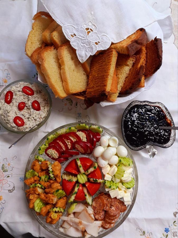 Pensiunea Rustic Oncesti Buitenkant foto