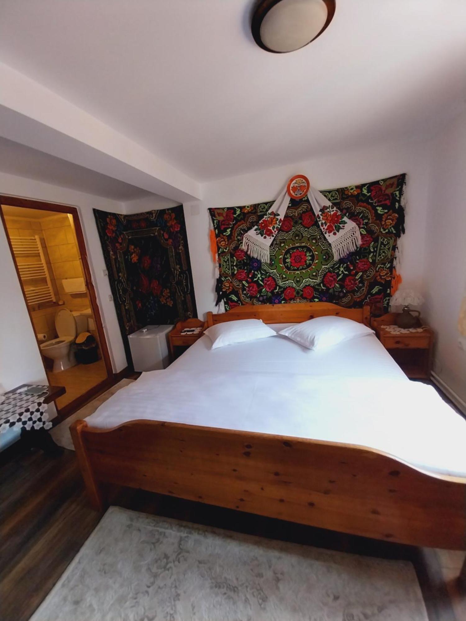 Pensiunea Rustic Oncesti Buitenkant foto