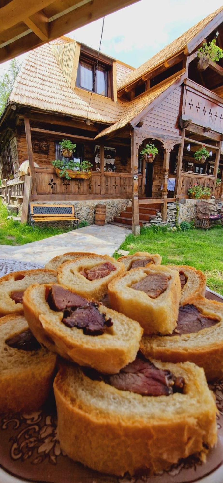 Pensiunea Rustic Oncesti Buitenkant foto