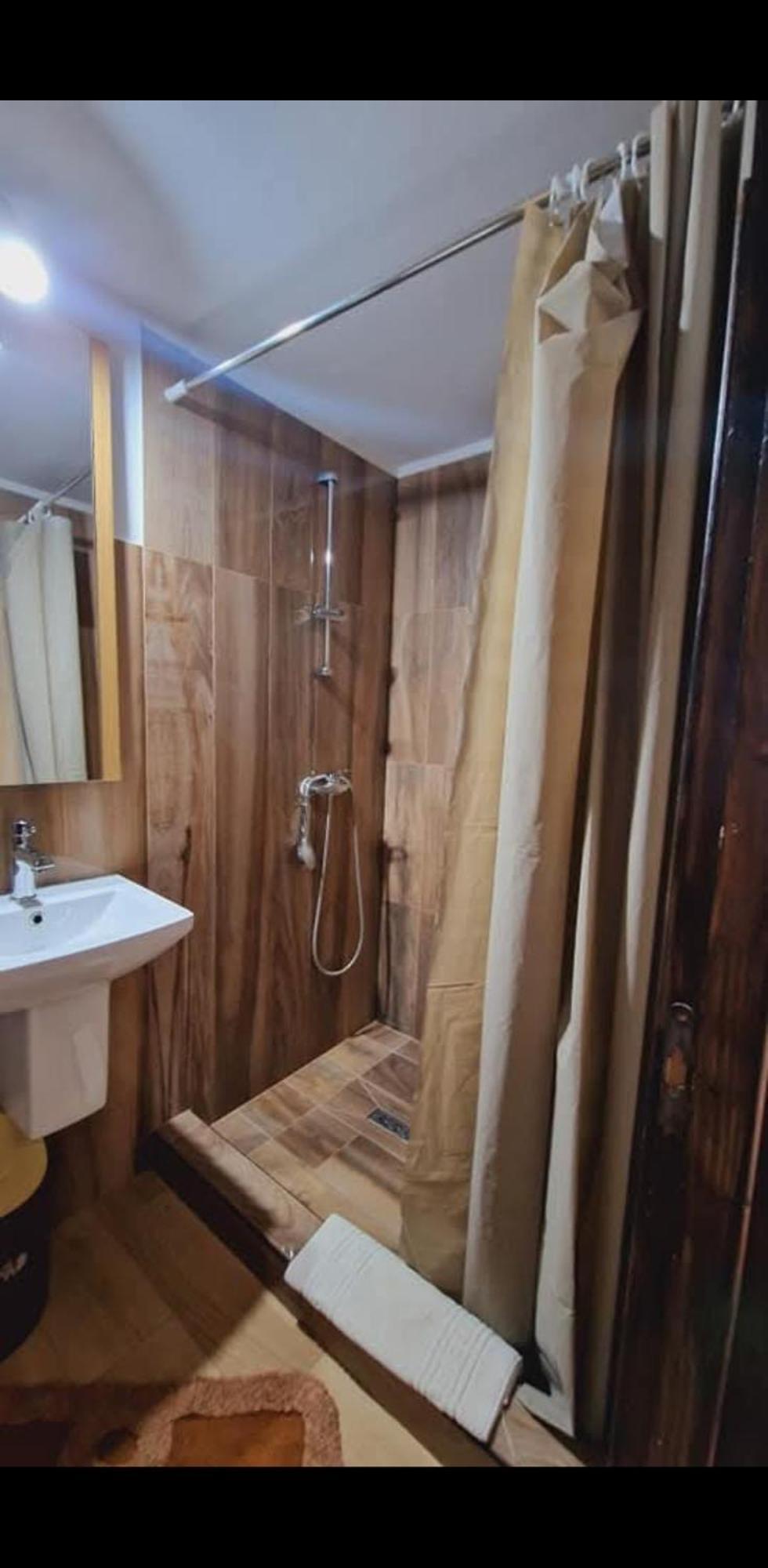 Pensiunea Rustic Oncesti Buitenkant foto